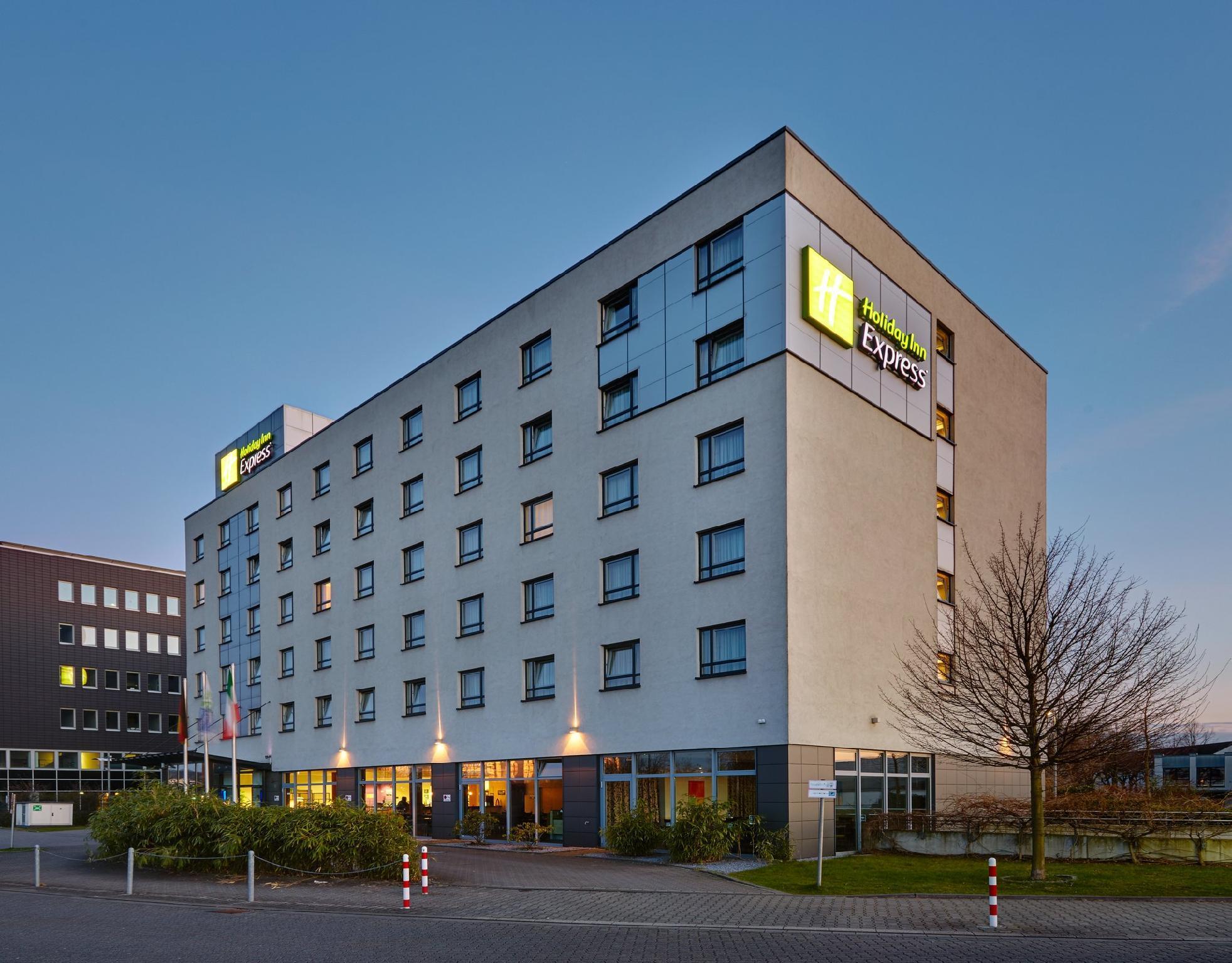 Holiday Inn Express Duesseldorf City Nord, An Ihg Hotel Düsseldorf Zewnętrze zdjęcie